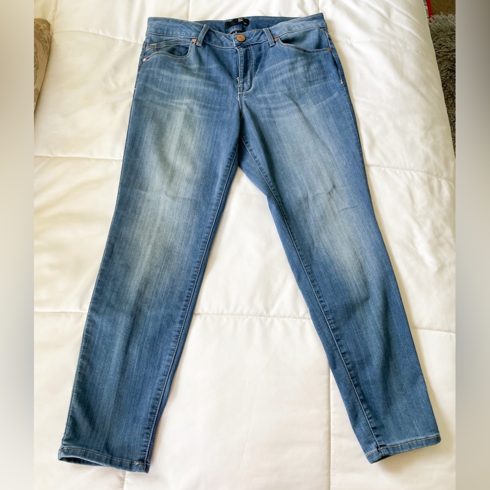 Jeans - Picture 2 of 6